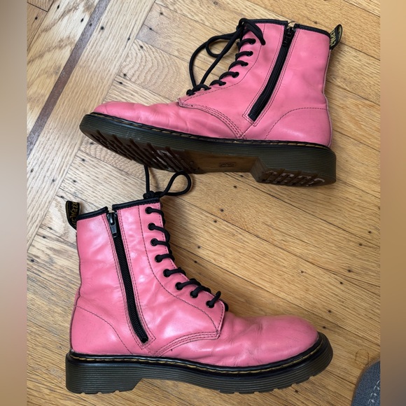 🌸 RARE Dr. Martens 1460 Pink Leather Lace-Up Boots 🌸 - Picture 3 of 8